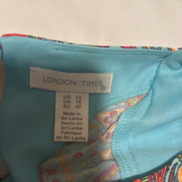 London Times Vibrant Paisley Maxi Dress - Picture 6 of 6